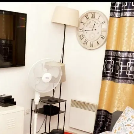 Compatible Studio Apartment Pierrefitte-sur-Seine